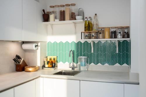 Η κουζίνα ή μικρή κουζίνα στο Private Room in 2 bed apartment