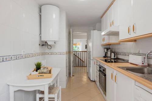 Duplex in Puerto Banus by Costarentals - Ref M40