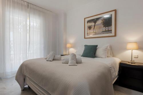 Duplex in Puerto Banus by Costarentals - Ref M40