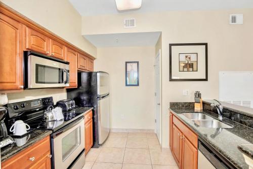 Cozy 2BR Condo Resort Spa with Pirate Pool photo 12