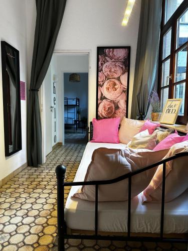 Postel nebo postele na pokoji v ubytování Maisonettewohnung im Loft Stil mit wunderschöner Terrasse