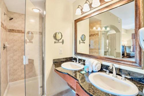 Cozy 2BR Condo Resort Spa with Pirate Pool photo 18