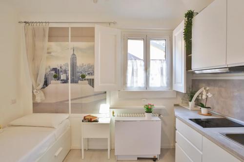 Commenda White Studio