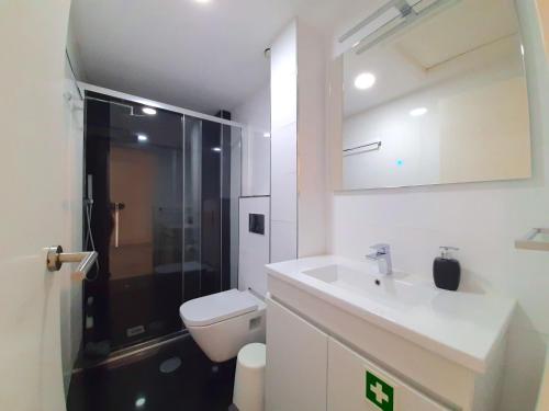 Alvarinho Apartment for 4, VB flats in Bolhão