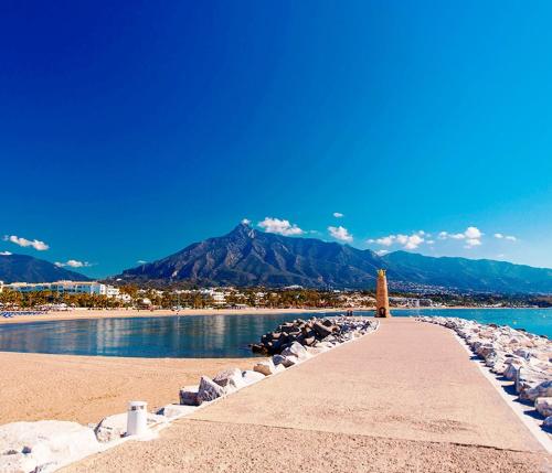 EL RODEO BANUS