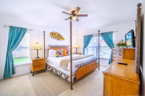 4BR Family Resort Home - Private pool & Games Room photo 3