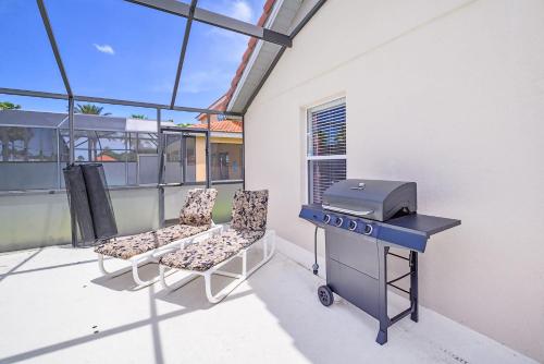 4BR Family Resort Home - Private pool & Games Room photo 9