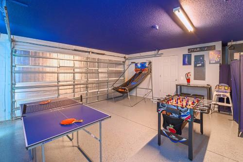4BR Family Resort Home - Private pool & Games Room photo 4