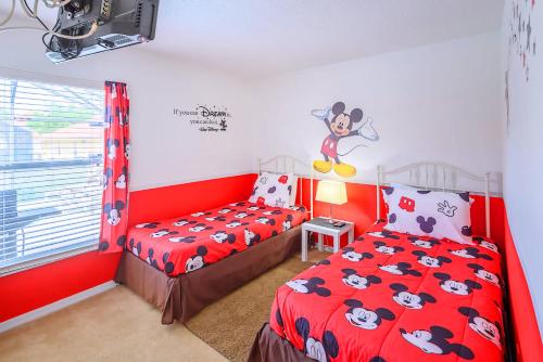4BR Family Resort Home - Private pool & Games Room photo 26