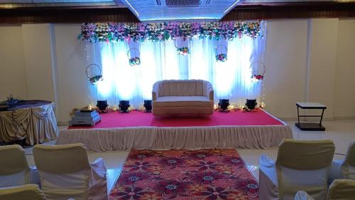 Ruang duduk di Hotel Executive Silver Inn, Aurangabad