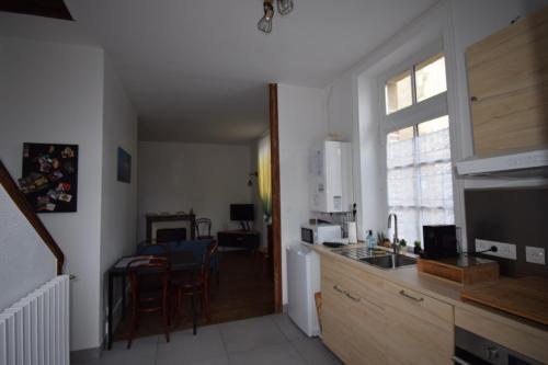 Kuchyň nebo kuchyňský kout v ubytování Le gîte clos Monade