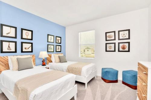 Upstay 9BR Disney Retreat w Pool, BBQ & Hot Tub photo 30