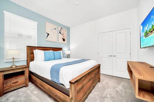 Upstay Modern Home w Pool, Games & BBQ - Sleeps 18 photo 23