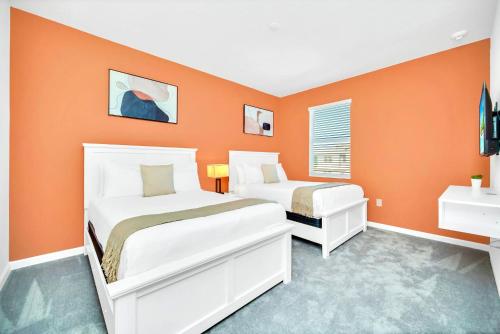 Upstay Modern Home w Pool, Games & BBQ - Sleeps 18 photo 28