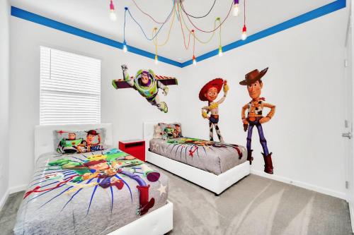Upstay Modern Home w Pool, Games & BBQ - Sleeps 18 photo 36