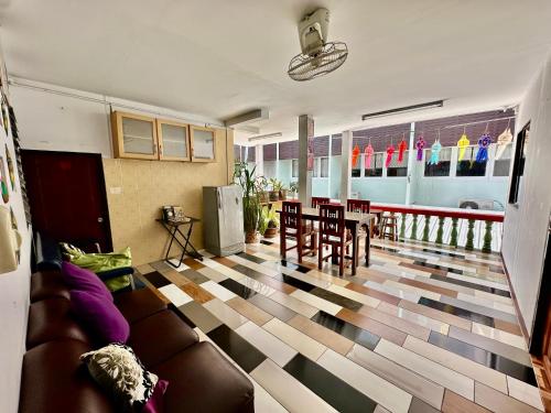 Gallery image of Guesthouse Chubu เกสต์เฮ้าส์ชูบู in Chiang Mai