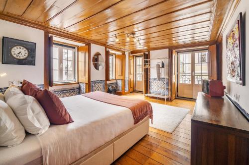 WHome Lisbon Gem Timeless Elegance and Modern Comfort