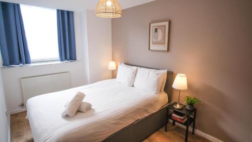 Foto Modern & Premium 2BR 2BA City Center Apartment 6
