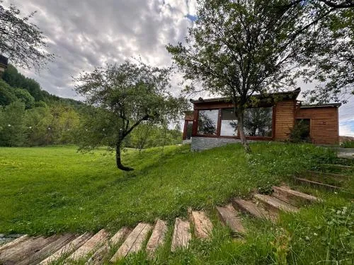 Biutiful Bungalow