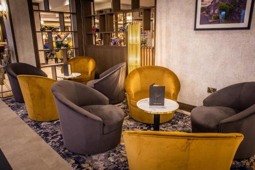 Un lugar para sentarse en Crow Wood Hotel & Spa Resort