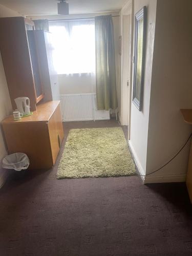 Баня в 1bed Cosy Flat Located in a Busy Area With Lots of Activities