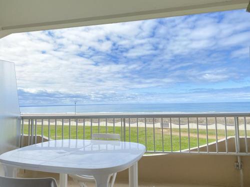 410 - A ERQUY, dans le résidence de CAROUAL