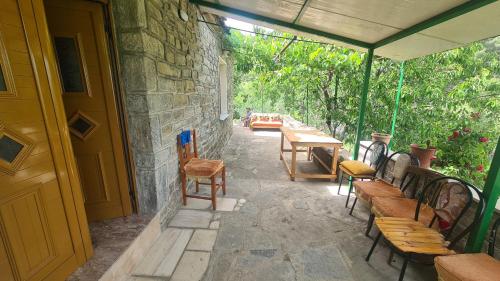 Gallery image of Guest House FELAU in Leusë