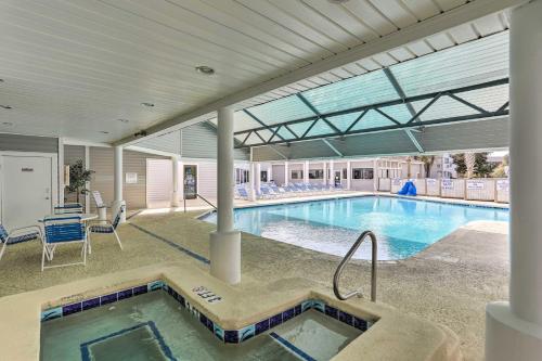 Fotografie z fotogalerie ubytování Myrtle Beach Condo Near Ocean 1 Mi to Apache Pier v destinaci Myrtle Beach