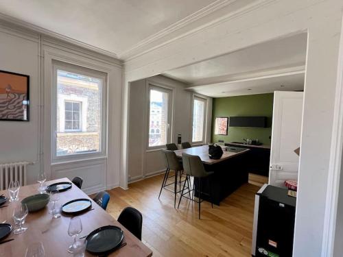 Et opholdsområde på Grand appartement vue théâtre Hyper Centre