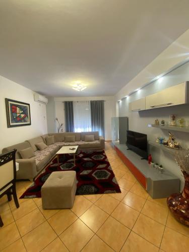 A seating area at Hamide's Apartment