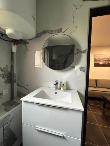 Bilik mandi di appartement ILLUSION