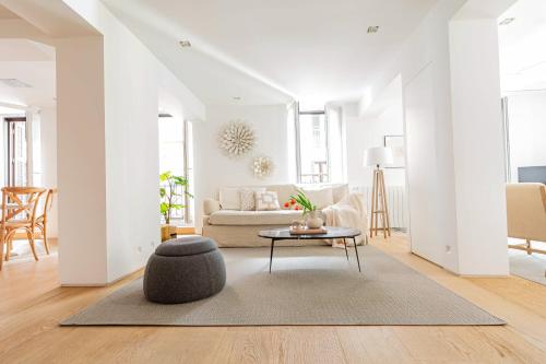 8 balconies Heart of the old town