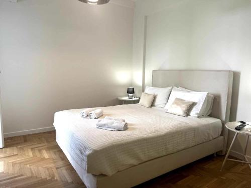 Acropolis Flat
