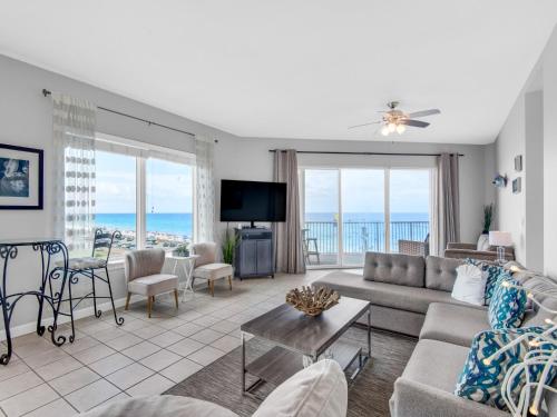 TV a/nebo společenská místnost v ubytování Crystal View Condominium 402 by Newman-Dailey