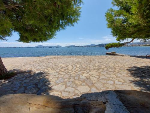 CASA FARO Spacious, Ground Floor Property on the Pine Walk, Covered terrace with Sea Views. Wifi/Air Con