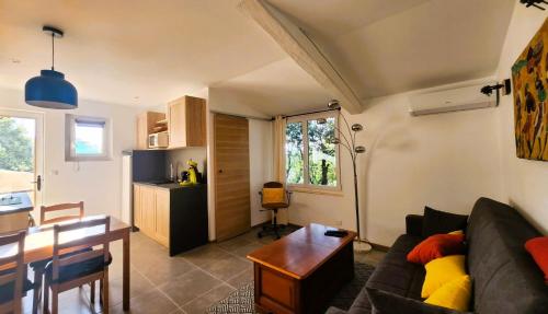 Photo de la galerie de l'établissement Che Michel YoureHostHelper, à Saint-Raphaël