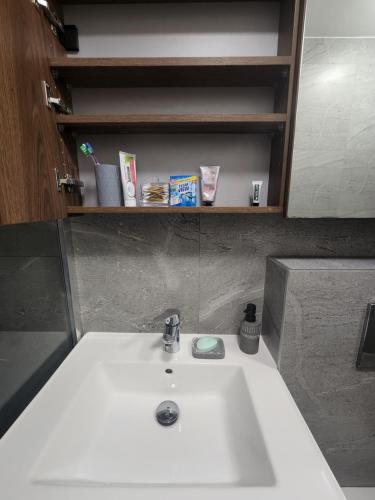 Ένα μπάνιο στο AirCity Apartment