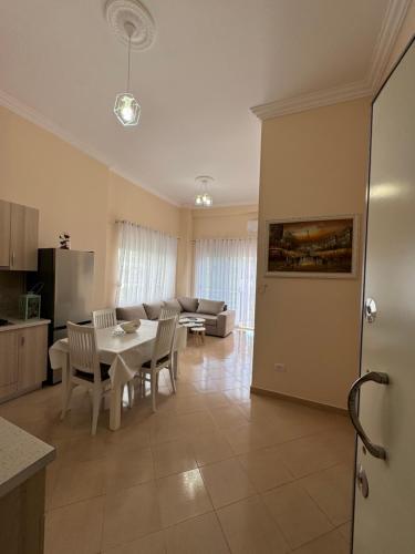 Durres Lovely Apartment with Balcony