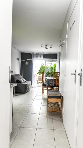 Charmant deux pièces rez de chaussée