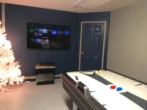 Disney Villa Magical Retreat Private Pool, LakeView & Game Room photo 9