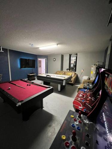 Disney Villa Magical Retreat Private Pool, LakeView & Game Room photo 18