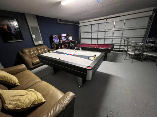 Disney Villa Magical Retreat Private Pool, LakeView & Game Room photo 46