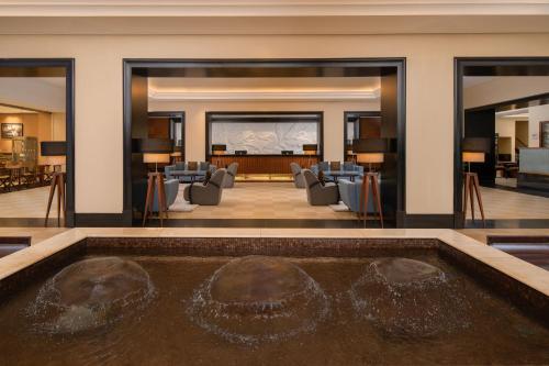 Χώρος καθιστικού στο Sheraton Kampala Hotel