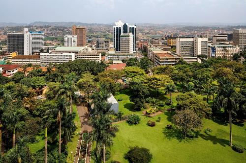 Nespecifikovaný výhled na destinaci Kampala nebo výhled na město při pohledu z hotelu