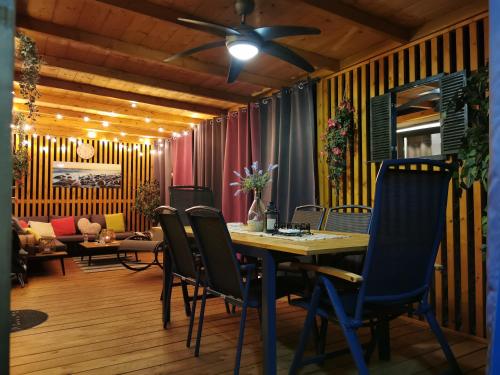 Restoran atau tempat lain untuk makan di Mobile home Linico