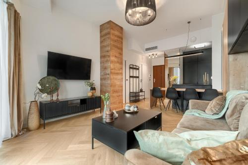 ANS Hanza Tower Apartment No 530 - Swimming pool, sauna, jacuzzi, viewing terrace