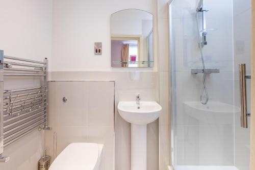 Ένα μπάνιο στο Marylebone Apartments