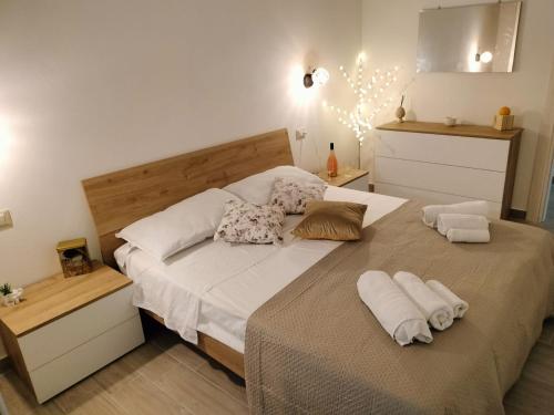 A bed or beds in a room at Casa Vacanze Sweet Home