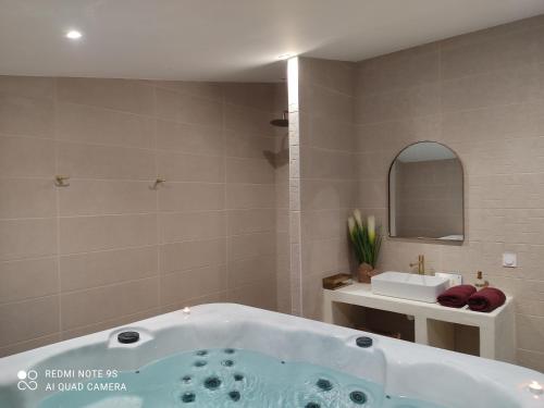 Gîtes des Colombières Piscine & Spa