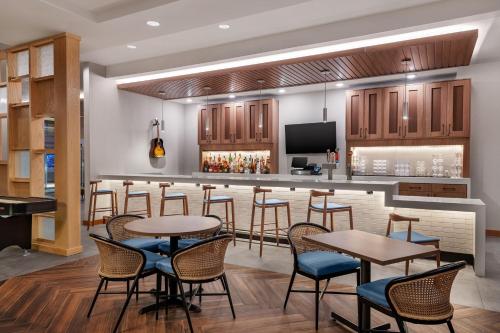 Fairfield Inn & Suites Austin Downtown Image